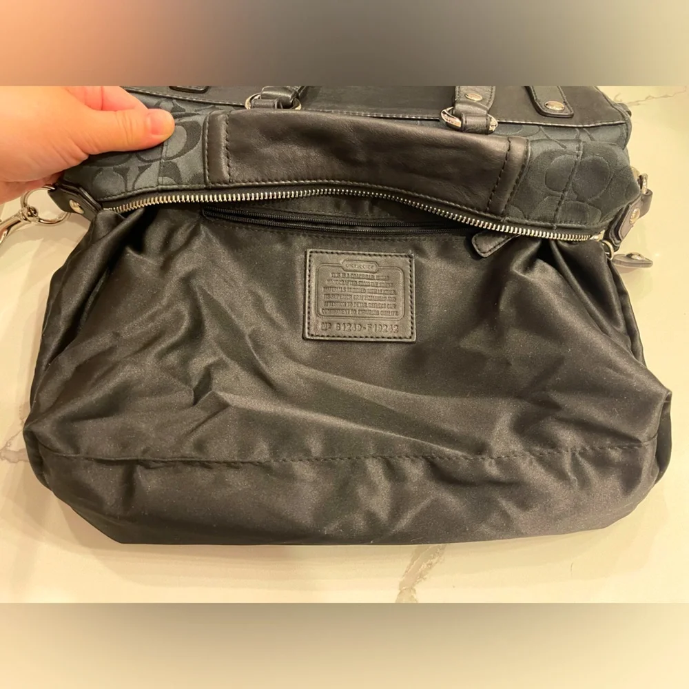 COACH Ashley Signature Satchel in black. EUC - Picture 12 of 17
